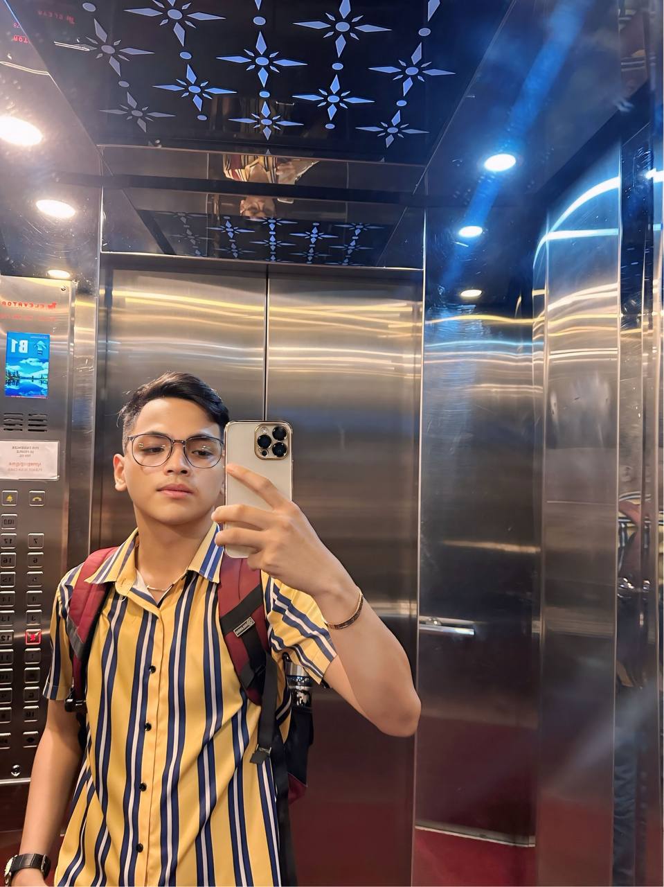 Trendy streetwear look